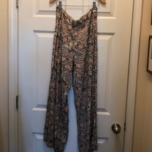 lightweight wide leg pant